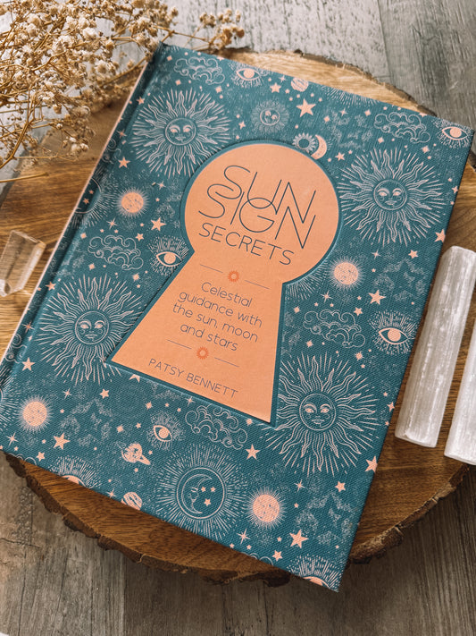 Sun Sign Secrets (Hardback)